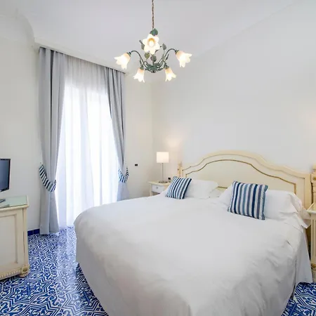 Готель La Reginella & Lacco Ameno (Isola d'Ischia)